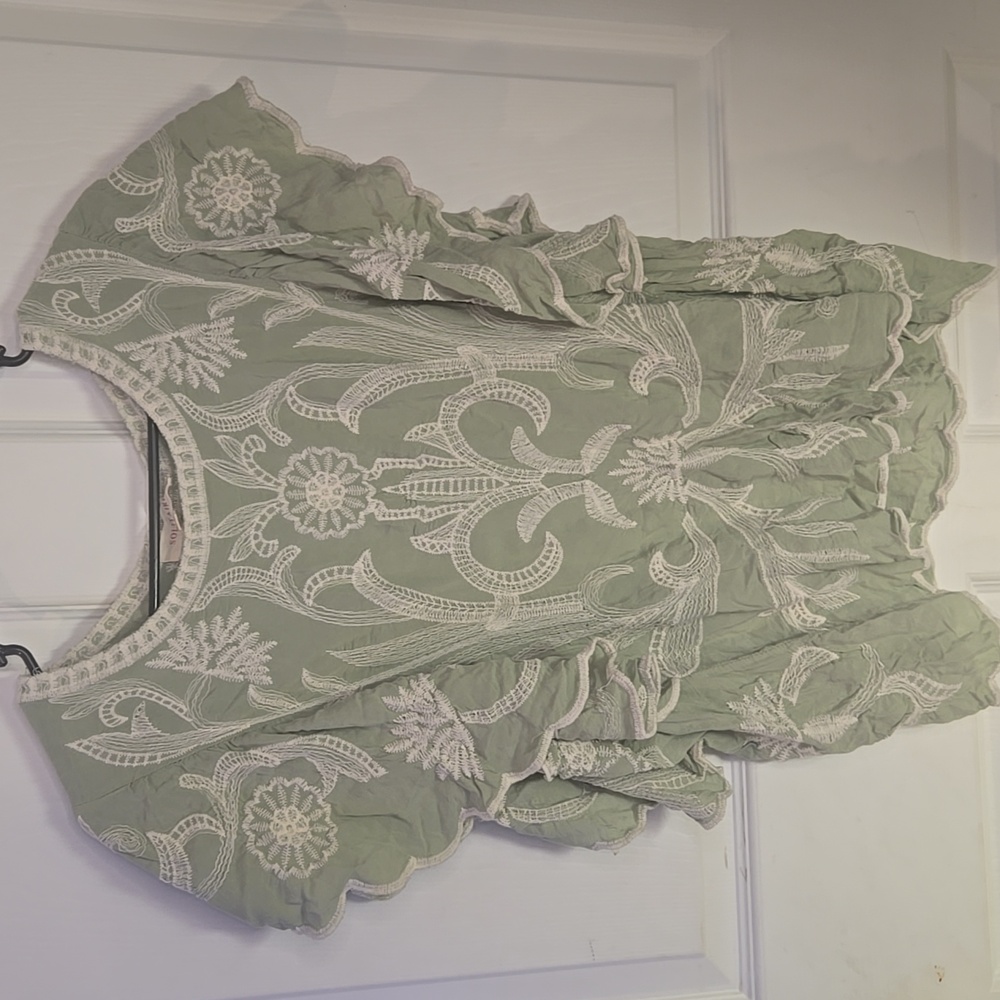 Solitaire Sage Blouse with White Embroidery